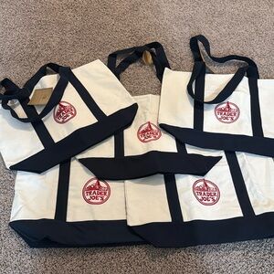 FIVE TRADER JOE’S reusable totes (1 set of 5 bags)